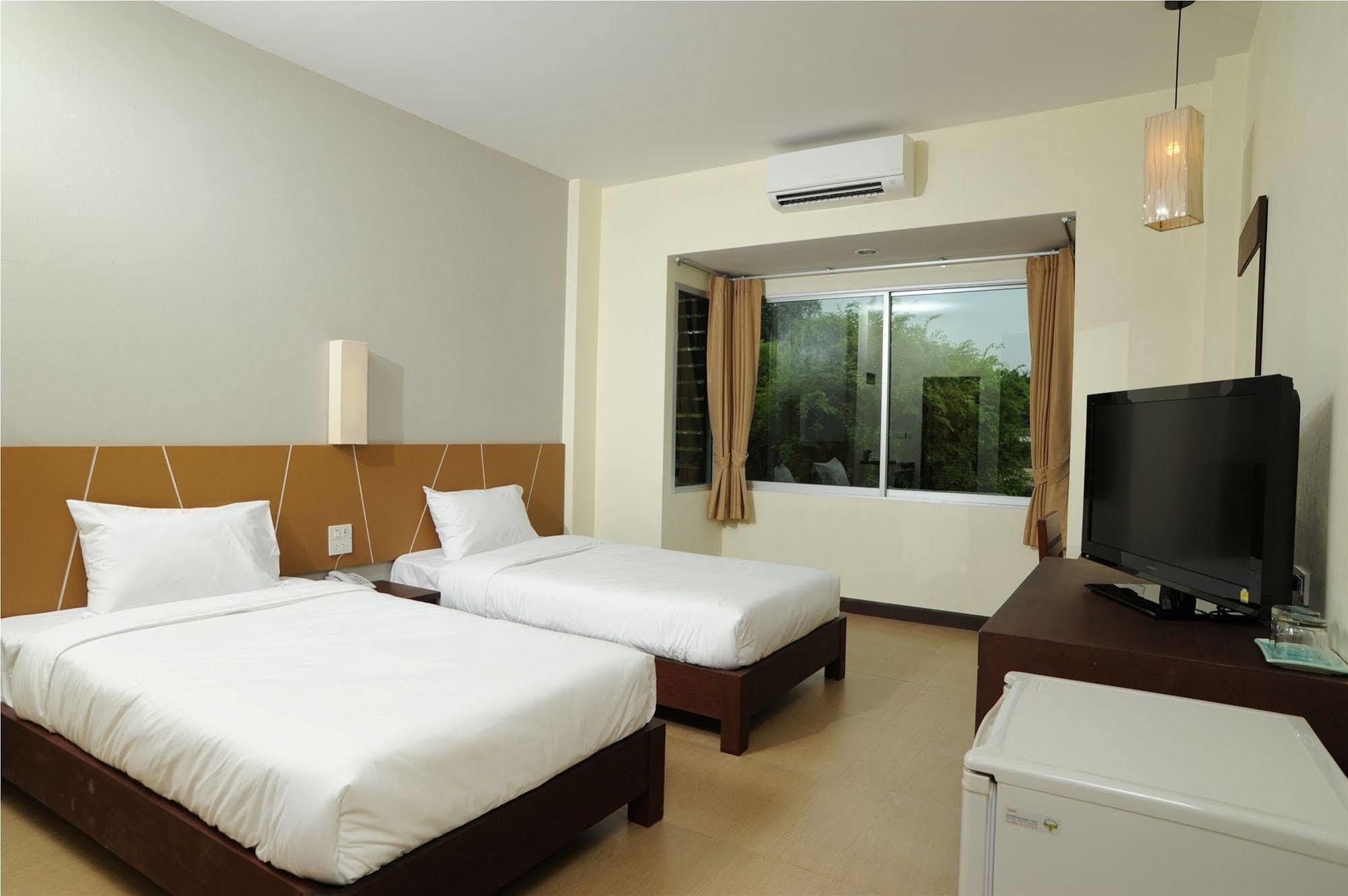 Mawin Hotel Csiangmaj Kültér fotó