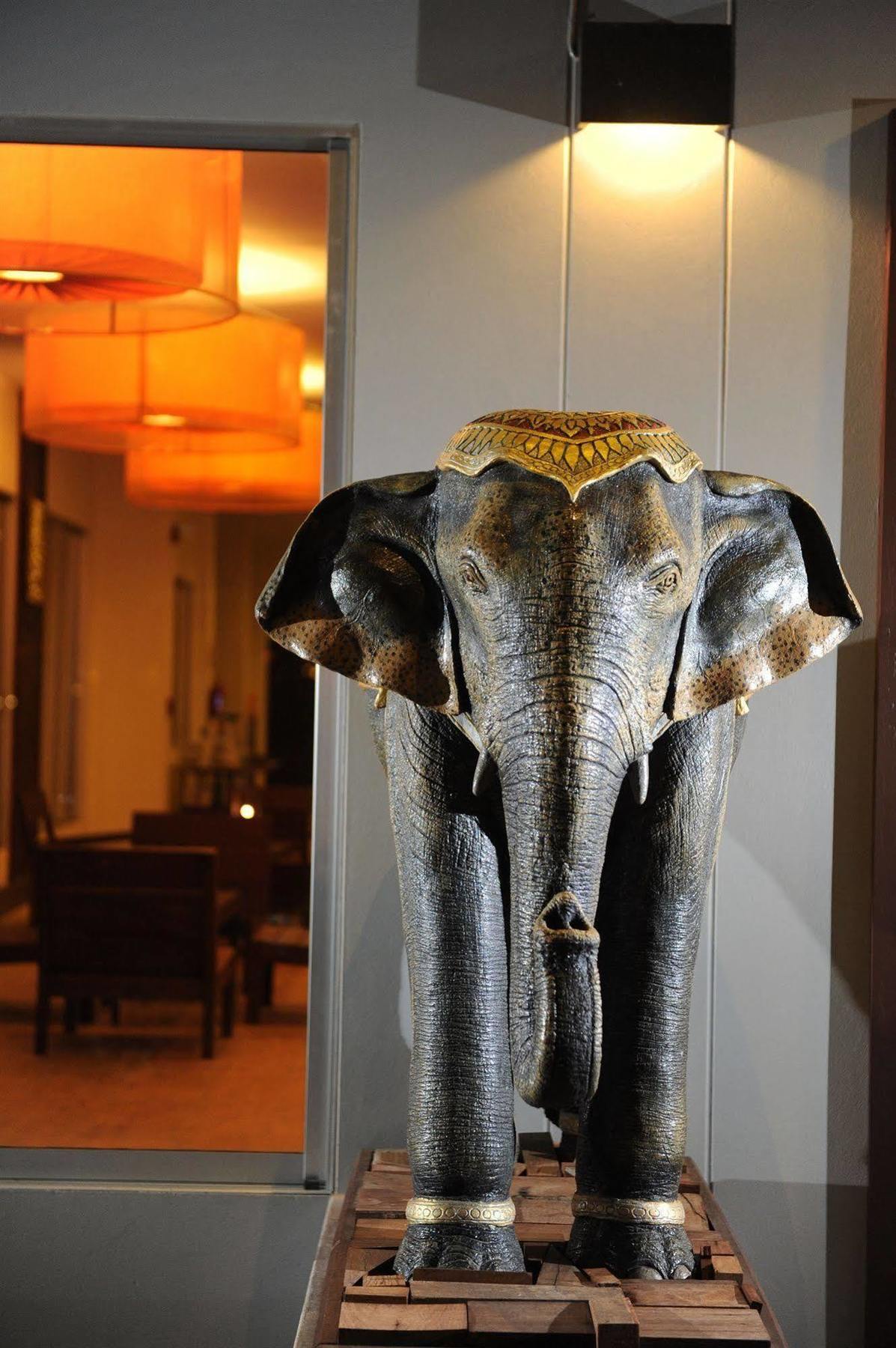 Mawin Hotel Csiangmaj Kültér fotó